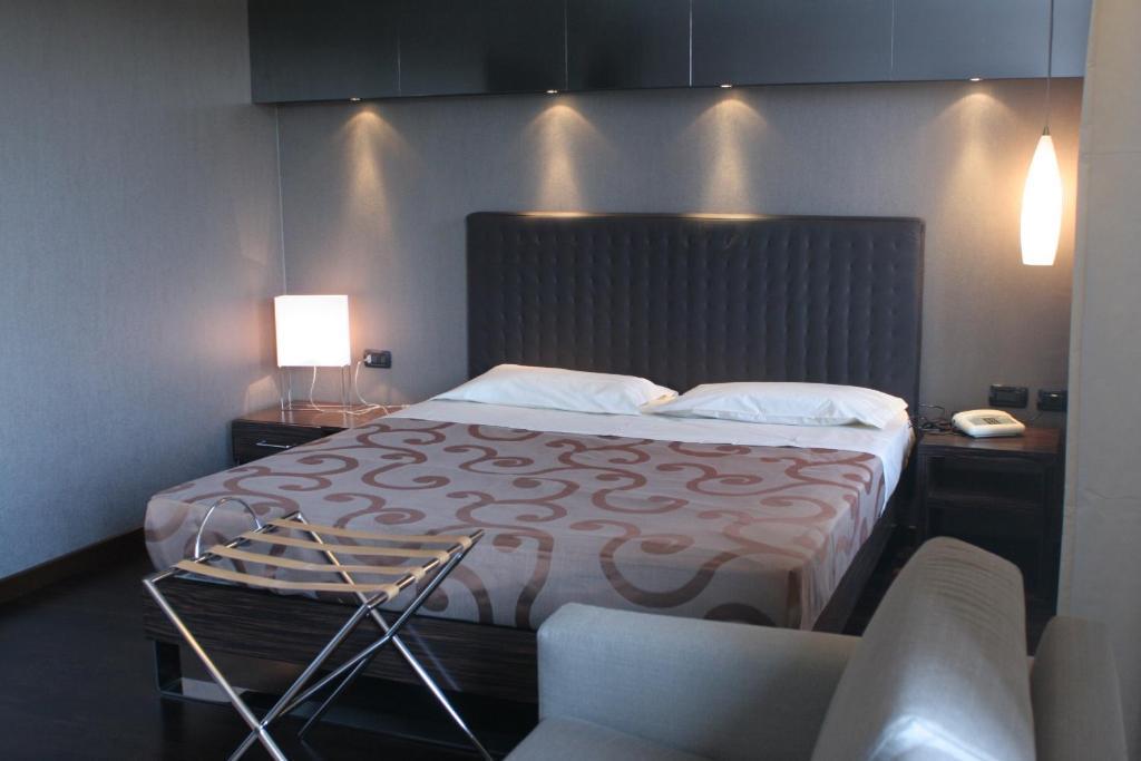 Axolute Comfort Hotel Como - Cantu Room photo
